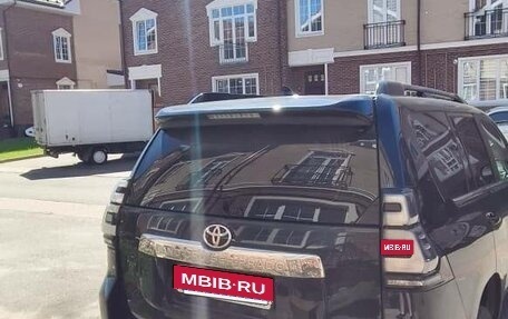 Toyota Land Cruiser Prado 150 рестайлинг 2, 2018 год, 4 650 000 рублей, 10 фотография