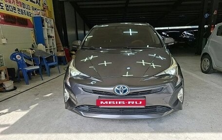 Toyota Prius IV XW50, 2018 год, 1 450 002 рублей, 3 фотография