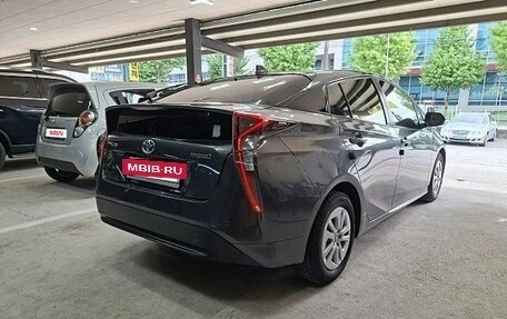 Toyota Prius IV XW50, 2018 год, 1 450 002 рублей, 4 фотография