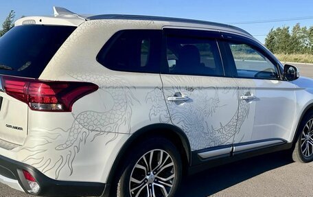 Mitsubishi Outlander III рестайлинг 3, 2017 год, 1 526 000 рублей, 4 фотография