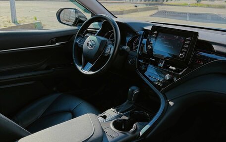 Toyota Camry, 2021 год, 2 750 000 рублей, 8 фотография