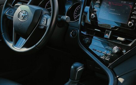 Toyota Camry, 2021 год, 2 750 000 рублей, 6 фотография