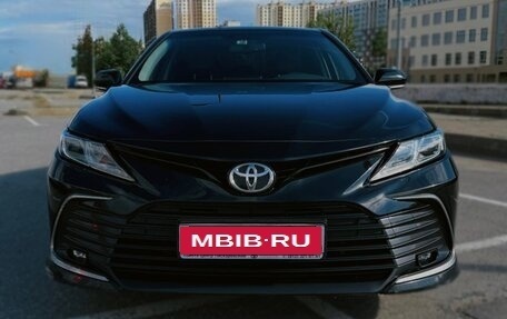 Toyota Camry, 2021 год, 2 750 000 рублей, 2 фотография