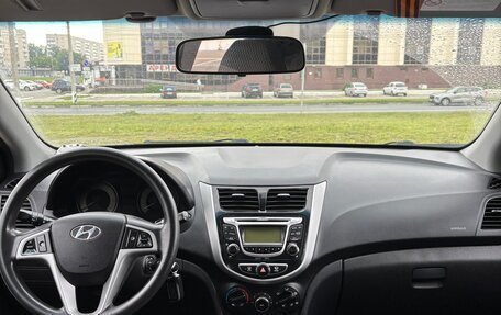 Hyundai Solaris II рестайлинг, 2013 год, 950 000 рублей, 5 фотография