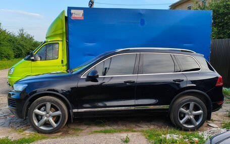 Volkswagen Touareg III, 2011 год, 1 880 000 рублей, 5 фотография