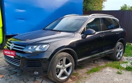 Volkswagen Touareg III, 2011 год, 1 880 000 рублей, 4 фотография