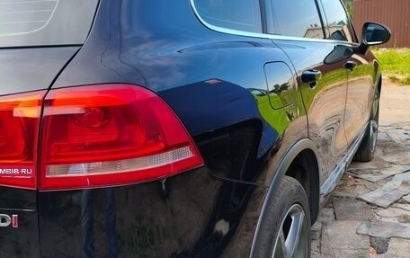 Volkswagen Touareg III, 2011 год, 1 880 000 рублей, 7 фотография