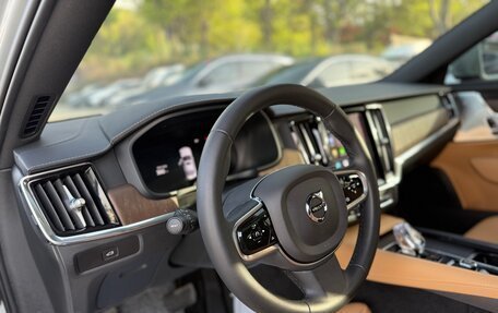 Volvo S90 II рестайлинг, 2024 год, 5 650 000 рублей, 17 фотография