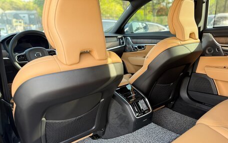 Volvo S90 II рестайлинг, 2024 год, 5 650 000 рублей, 33 фотография