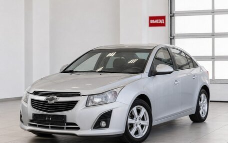 Chevrolet Cruze II, 2014 год, 900 000 рублей, 3 фотография