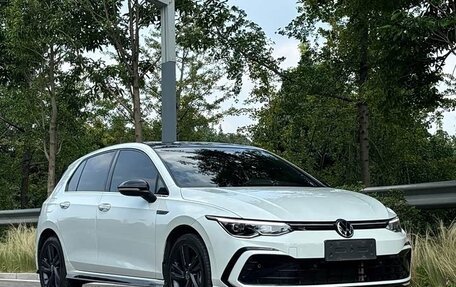 Volkswagen Golf VIII, 2022 год, 1 690 098 рублей, 3 фотография