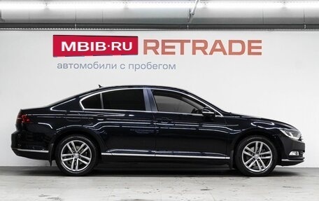 Volkswagen Passat B8 рестайлинг, 2017 год, 2 095 000 рублей, 5 фотография