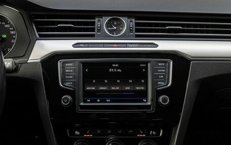 Volkswagen Passat B8 рестайлинг, 2017 год, 2 095 000 рублей, 19 фотография