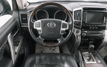 Toyota Land Cruiser 200, 2014 год, 4 399 000 рублей, 15 фотография