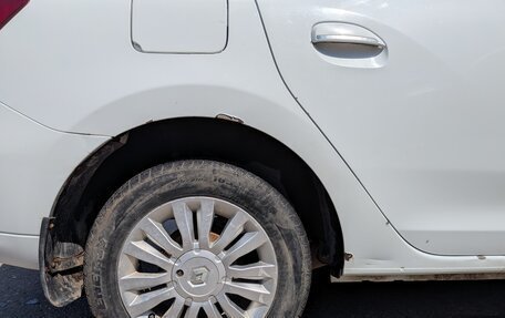 Renault Logan II, 2015 год, 440 000 рублей, 10 фотография