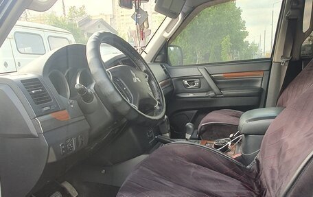 Mitsubishi Pajero IV, 2006 год, 1 446 000 рублей, 9 фотография