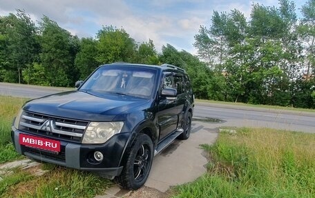 Mitsubishi Pajero IV, 2006 год, 1 446 000 рублей, 2 фотография