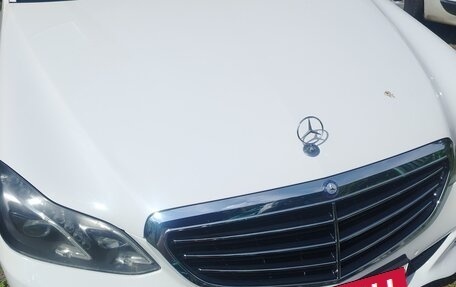 Mercedes-Benz E-Класс, 2013 год, 1 750 000 рублей, 2 фотография