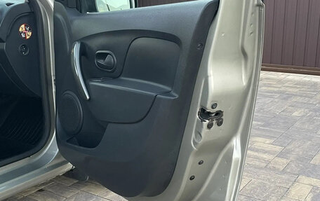 Renault Sandero II рестайлинг, 2015 год, 743 000 рублей, 13 фотография