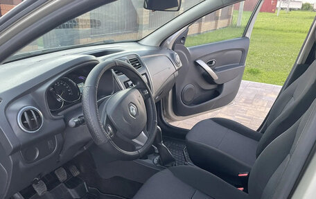 Renault Sandero II рестайлинг, 2015 год, 743 000 рублей, 19 фотография