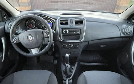 Renault Sandero II рестайлинг, 2015 год, 743 000 рублей, 21 фотография