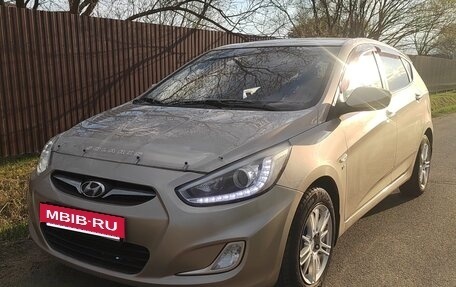 Hyundai Solaris II рестайлинг, 2013 год, 750 000 рублей, 3 фотография