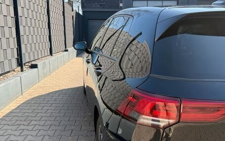 Volkswagen Passat B8 рестайлинг, 2023 год, 1 820 000 рублей, 2 фотография