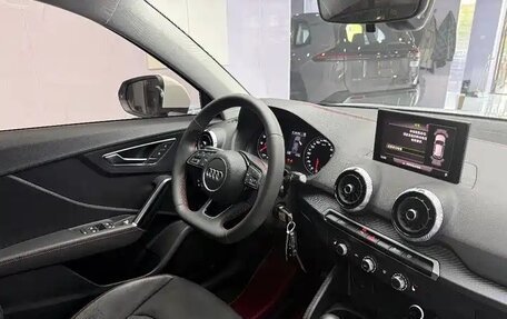 Audi Q2 I, 2023 год, 2 300 000 рублей, 19 фотография
