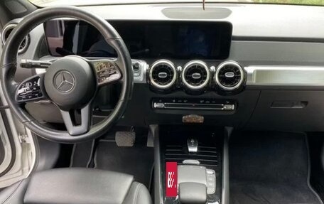 Mercedes-Benz GLB, 2021 год, 3 200 000 рублей, 4 фотография