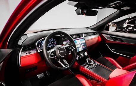 Jaguar F-Pace, 2021 год, 7 990 000 рублей, 11 фотография