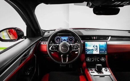 Jaguar F-Pace, 2021 год, 7 990 000 рублей, 16 фотография