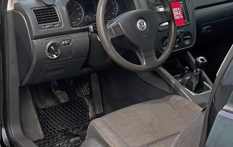Volkswagen Golf V, 2005 год, 440 000 рублей, 10 фотография