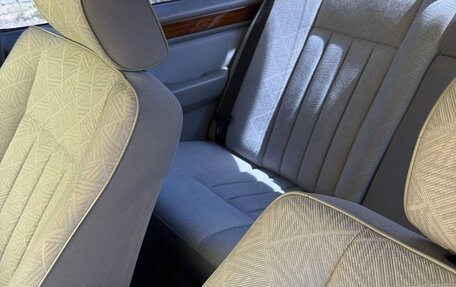 Mercedes-Benz E-Класс, 1993 год, 350 000 рублей, 10 фотография