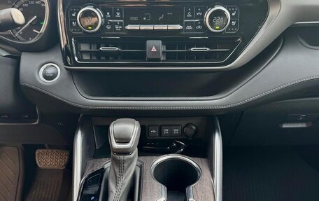 Toyota Highlander, 2021 год, 4 900 000 рублей, 12 фотография