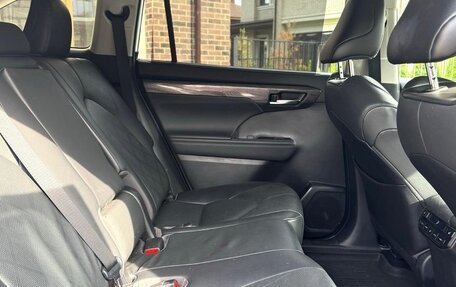 Toyota Highlander, 2021 год, 4 900 000 рублей, 9 фотография