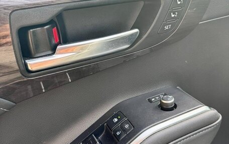 Toyota Highlander, 2021 год, 4 900 000 рублей, 13 фотография