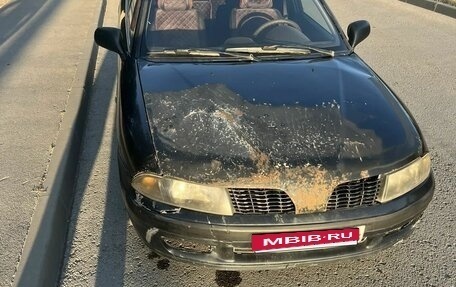 Mitsubishi Carisma I, 2000 год, 120 000 рублей, 4 фотография