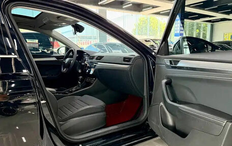 Skoda Superb III рестайлинг, 2023 год, 2 300 000 рублей, 9 фотография
