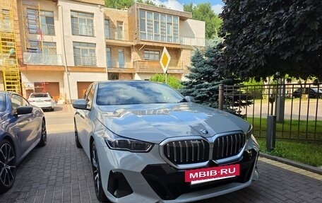 BMW 5 серия, 2024 год, 7 380 000 рублей, 2 фотография