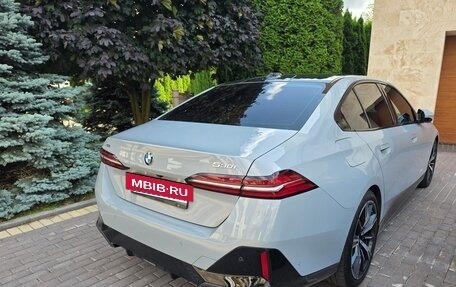 BMW 5 серия, 2024 год, 7 380 000 рублей, 15 фотография