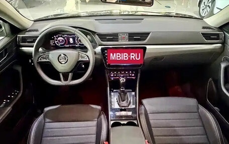 Skoda Superb III рестайлинг, 2023 год, 2 300 000 рублей, 11 фотография