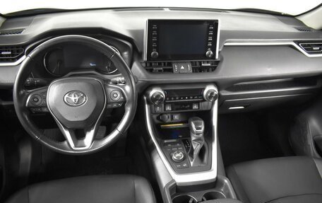 Toyota RAV4, 2022 год, 2 698 200 рублей, 6 фотография