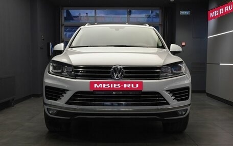 Volkswagen Touareg III, 2017 год, 3 369 000 рублей, 2 фотография