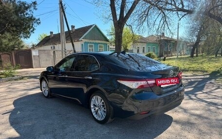 Toyota Camry, 2019 год, 2 450 000 рублей, 10 фотография