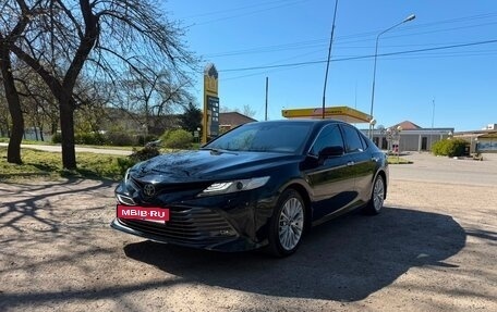 Toyota Camry, 2019 год, 2 450 000 рублей, 9 фотография