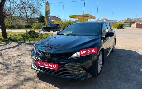 Toyota Camry, 2019 год, 2 450 000 рублей, 2 фотография