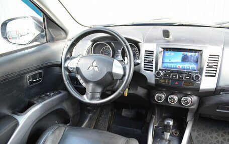 Mitsubishi Outlander III рестайлинг 3, 2012 год, 919 999 рублей, 8 фотография