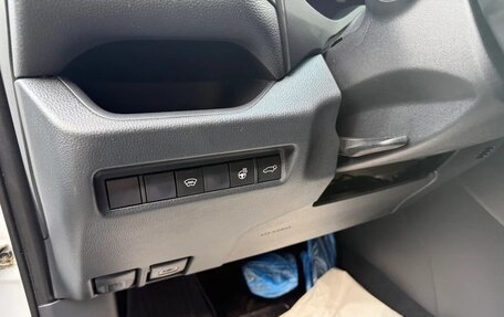Toyota RAV4, 2021 год, 3 120 000 рублей, 14 фотография