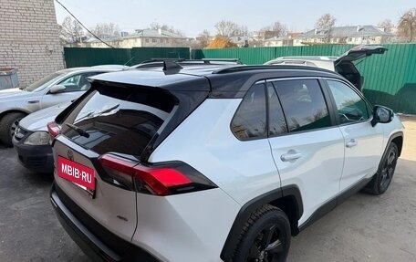 Toyota RAV4, 2021 год, 3 120 000 рублей, 4 фотография