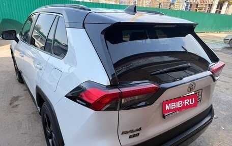 Toyota RAV4, 2021 год, 3 120 000 рублей, 6 фотография